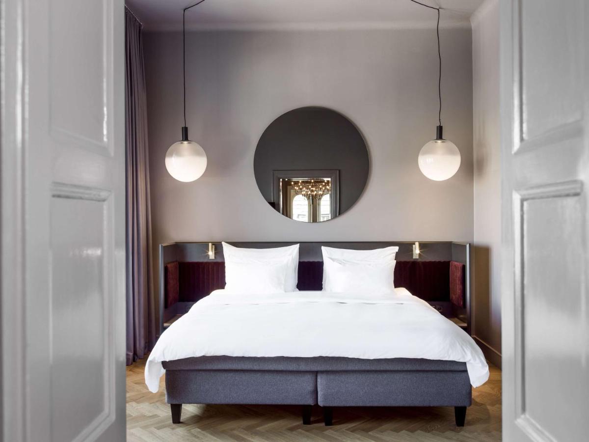 Radisson Collection, Strand Hotel, Стокхолм Екстериор снимка A bedroom at the Hotel Axelmannstein