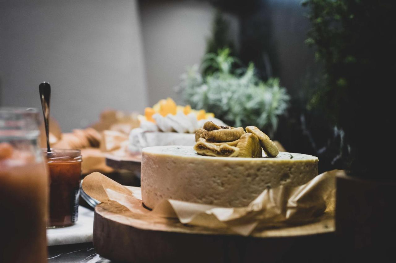 Radisson Collection, Strand Hotel, Стокхолм Екстериор снимка A cheese cake